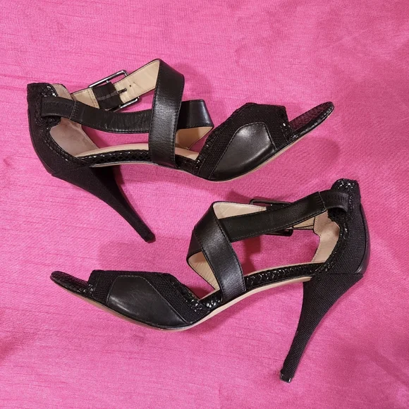 Fabulous Zahara Linen Heels * Clavin Klein. - Picture 2 of 8